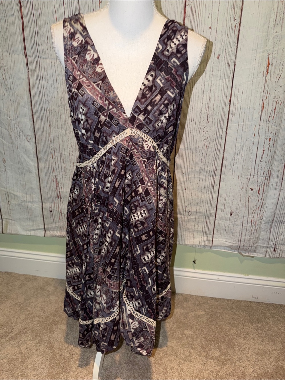 BB Dakota Sleeveless V-Neck Midi Dress in Plum and Ivory Pattern